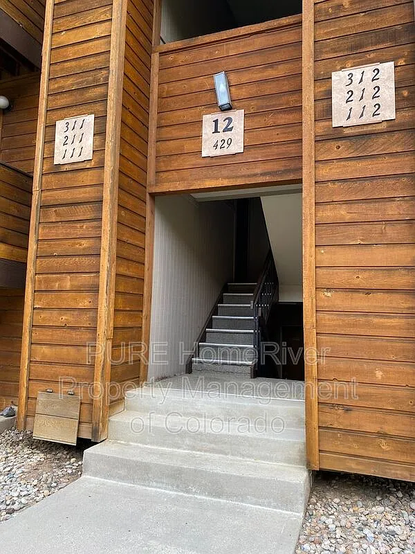 2 bed, 1.0 bath, 967 sqft, $1,750 — Photo 1