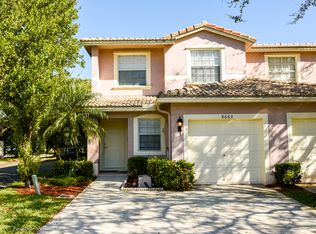 8665 N Southgate Shores Cir, Tamarac, FL 33321