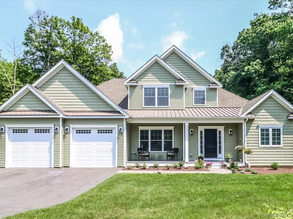 11 Tall Oaks Drive #11, New Milford, CT 06776