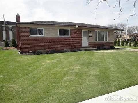 2nd image of 28965 Bradner Dr