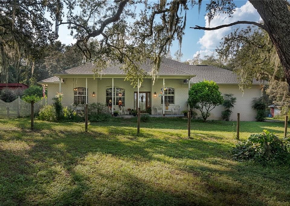 1st image of 19613 Equestrian Ln