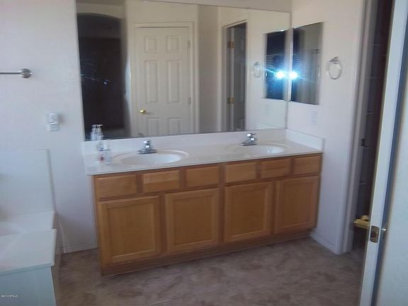 4th image of 15868 W Tohono Dr