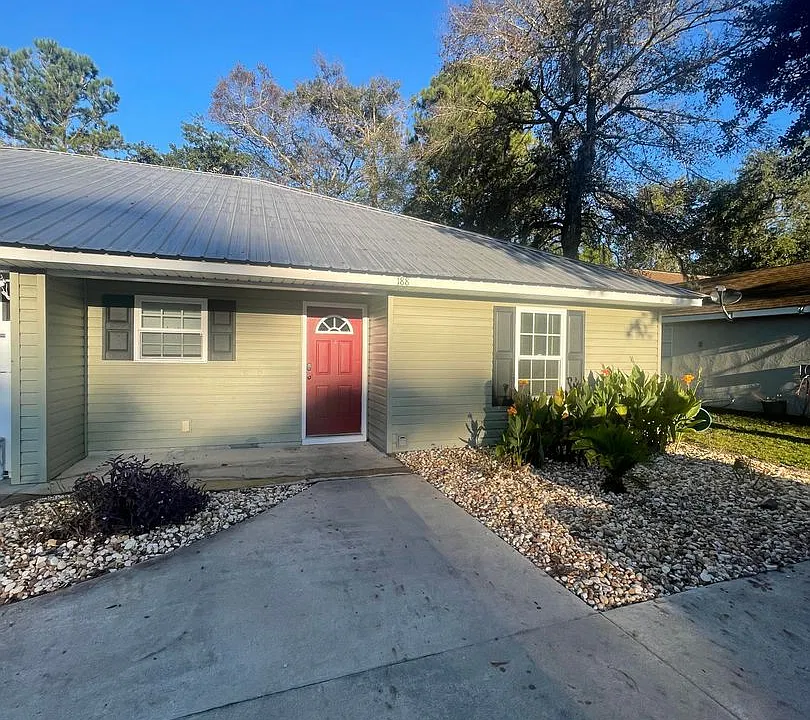 188 Leeswood Cir
