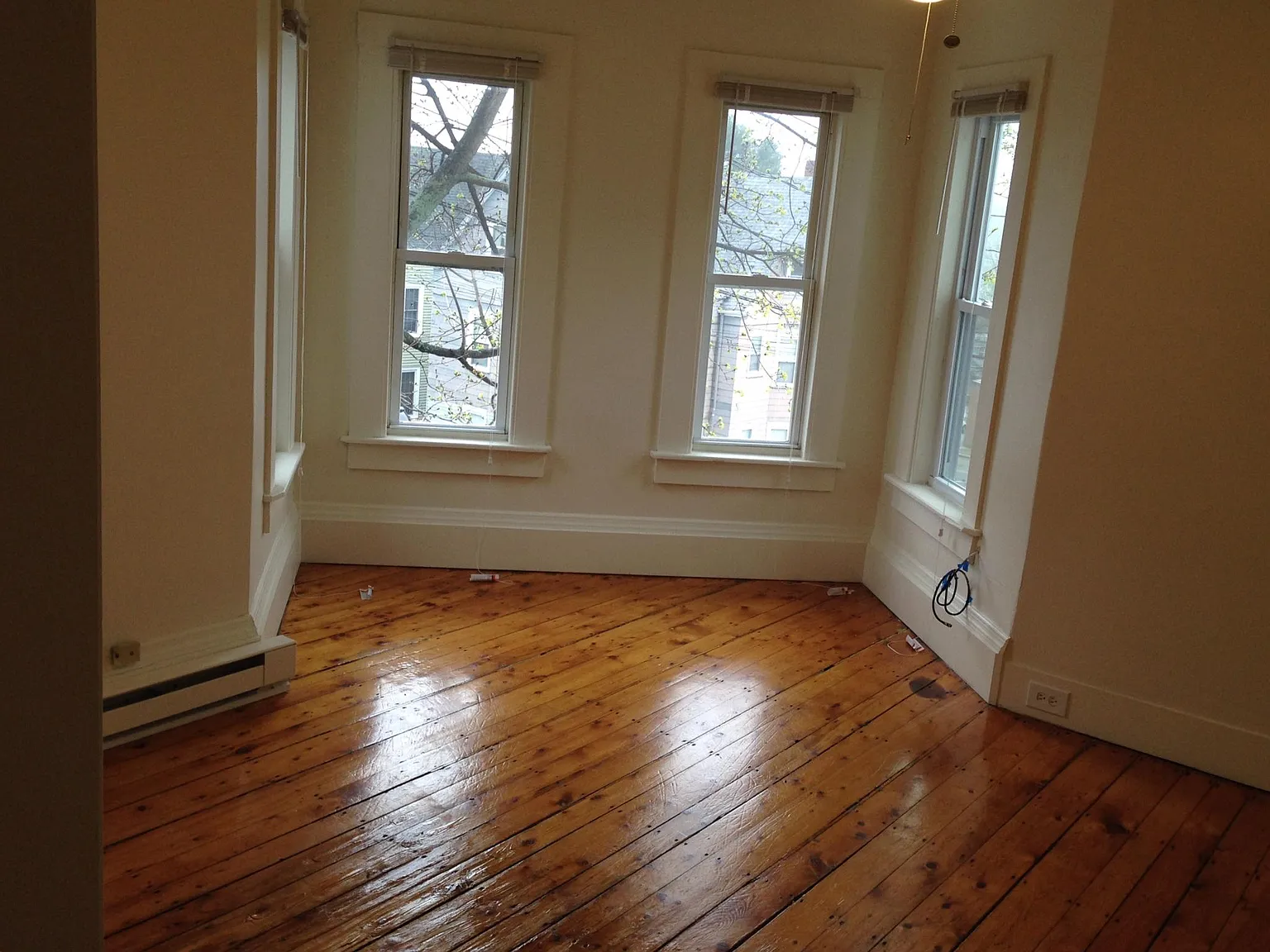 3 bed, 1200 sqft, $2,299 — Photo 1