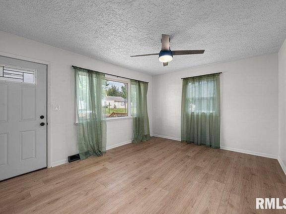 2nd image of 3203 W 67th St
