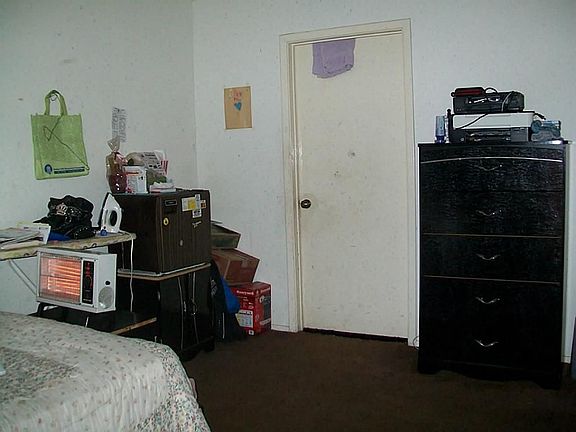 3rd image of 9411 Wellsworth Dr