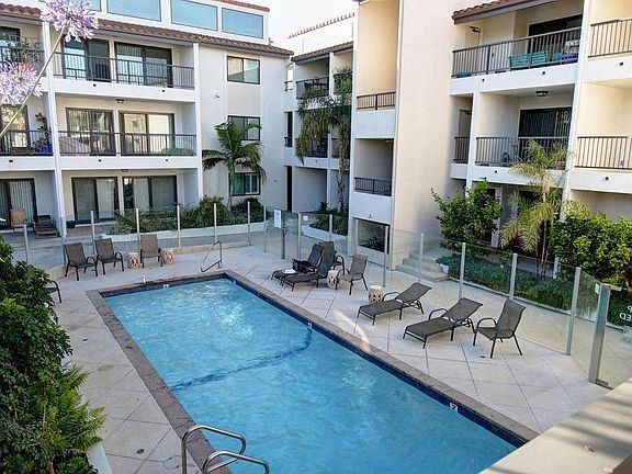 4th image of 50 Barranca Ave APT 8
