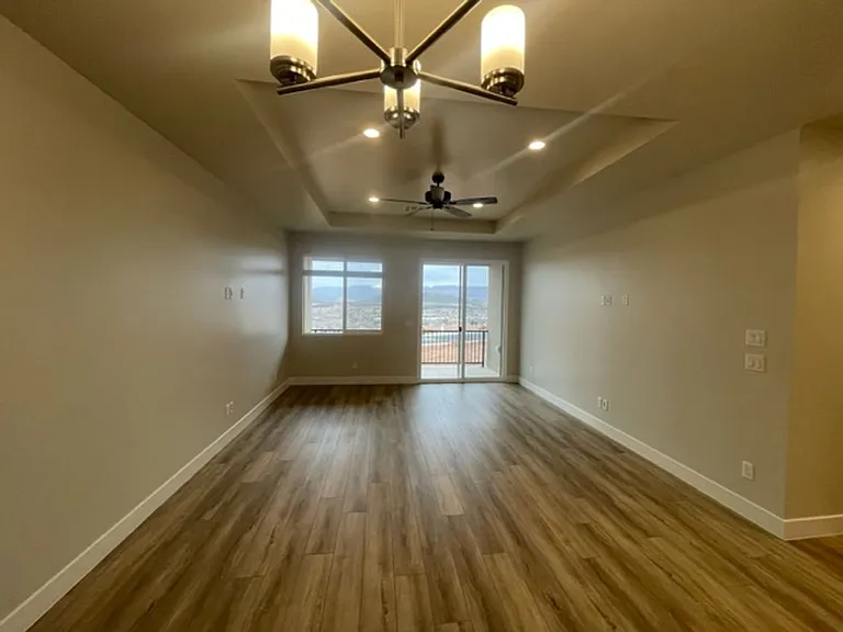2142 W 380 S — Photo 3