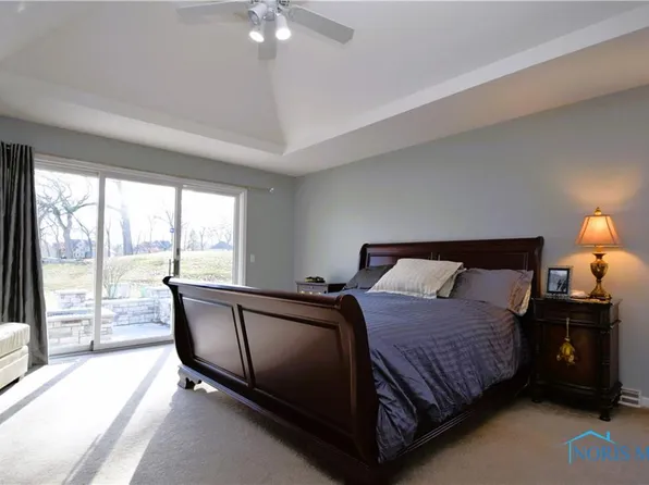 9031 Rolling Hill Rd, Holland, OH 43528