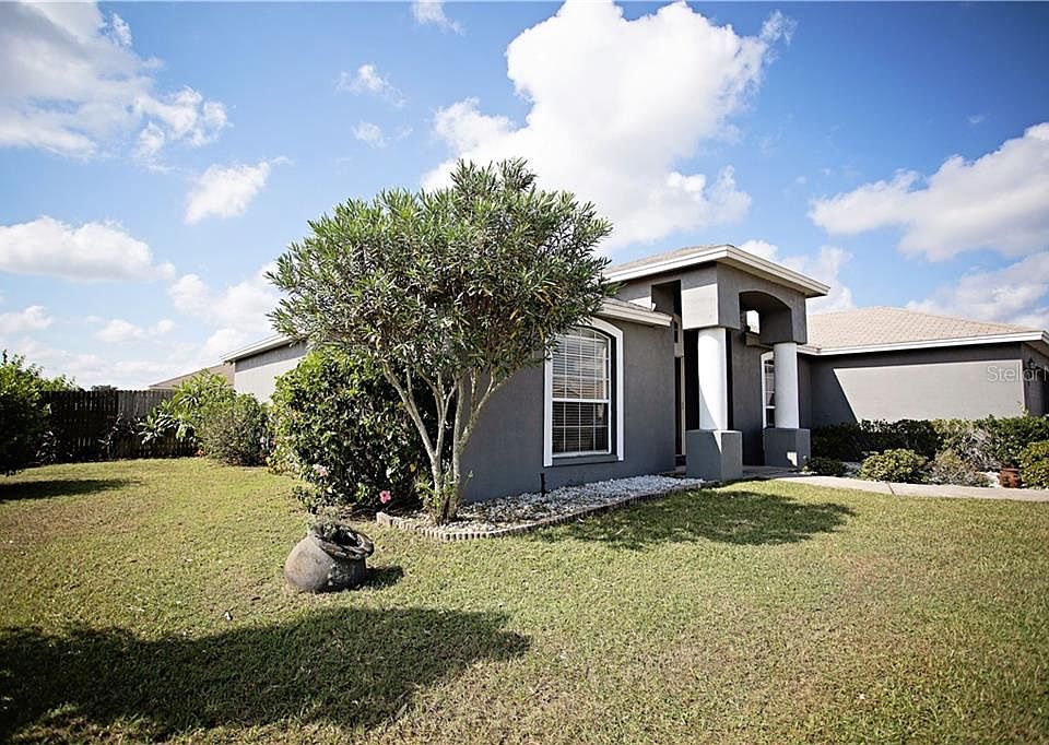 1st image of 448 Savanna Pointe St