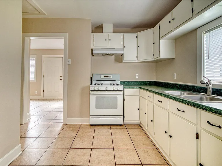 3902 Chapman St #1/2 — Photo 7