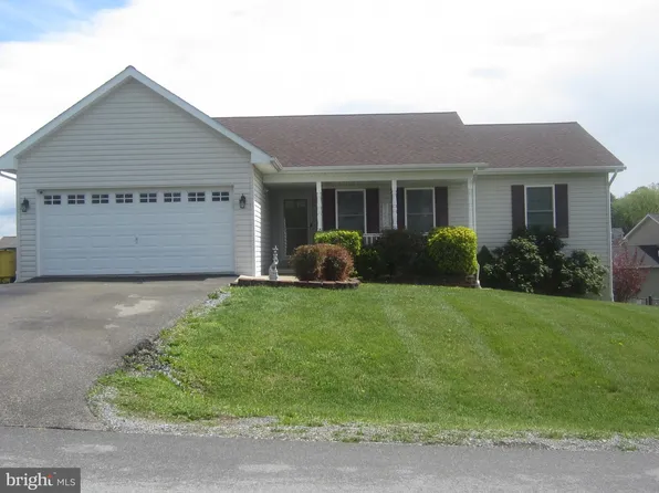 162 Spyglass Dr, Martinsburg, WV 25403