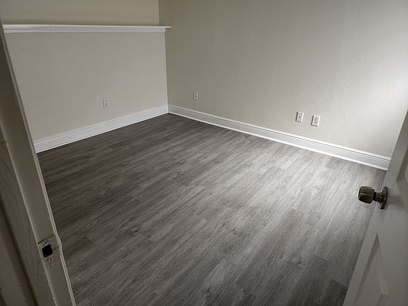 5th image of 1229 Bayshore Dr N