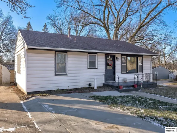 931 W 8th St, Wahoo, NE 68066