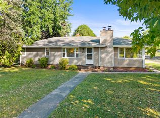 1041 Keefe St, Eagan, MN 55121