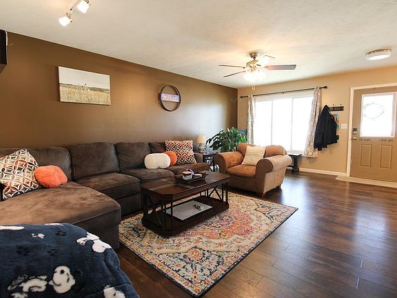 2nd image of 2641 Robin Rd