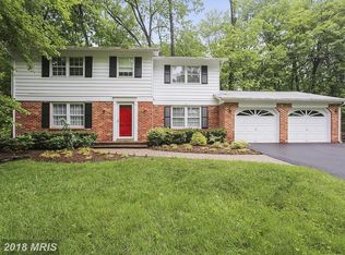 7705 Dew Wood Dr, Rockville, MD 20855