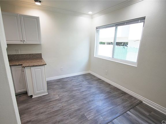 3rd image of 1626 Granville Ave #3