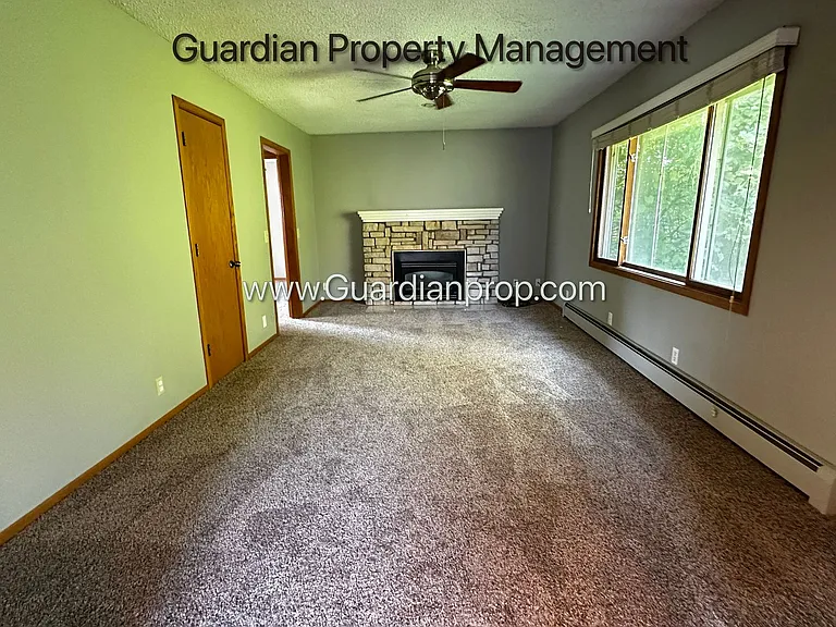 4104 Highwood Rd — Photo 9