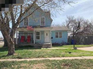 312 N Chestnut St, McPherson, KS 67460