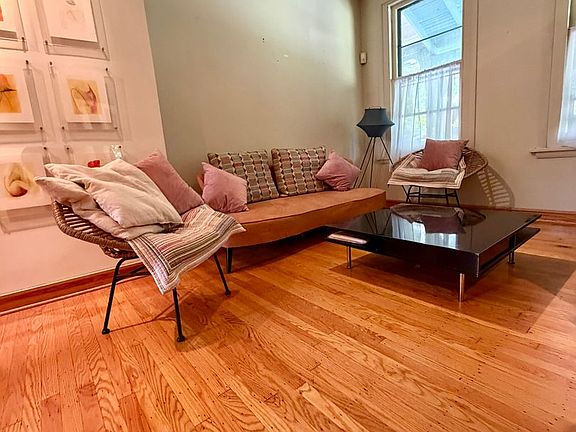 5th image of 4518 Regent St