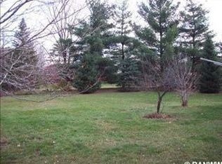 1042 Wayne Pl, Eau Claire, WI 54701