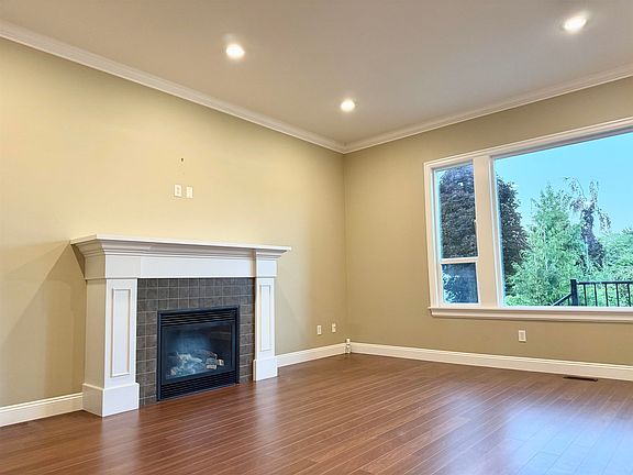 4th image of 1664 King George Blvd