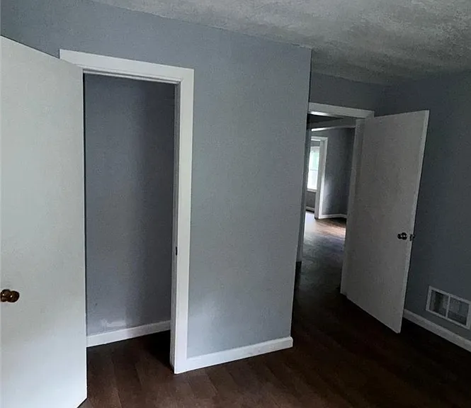 1021 California Dr — Photo 29