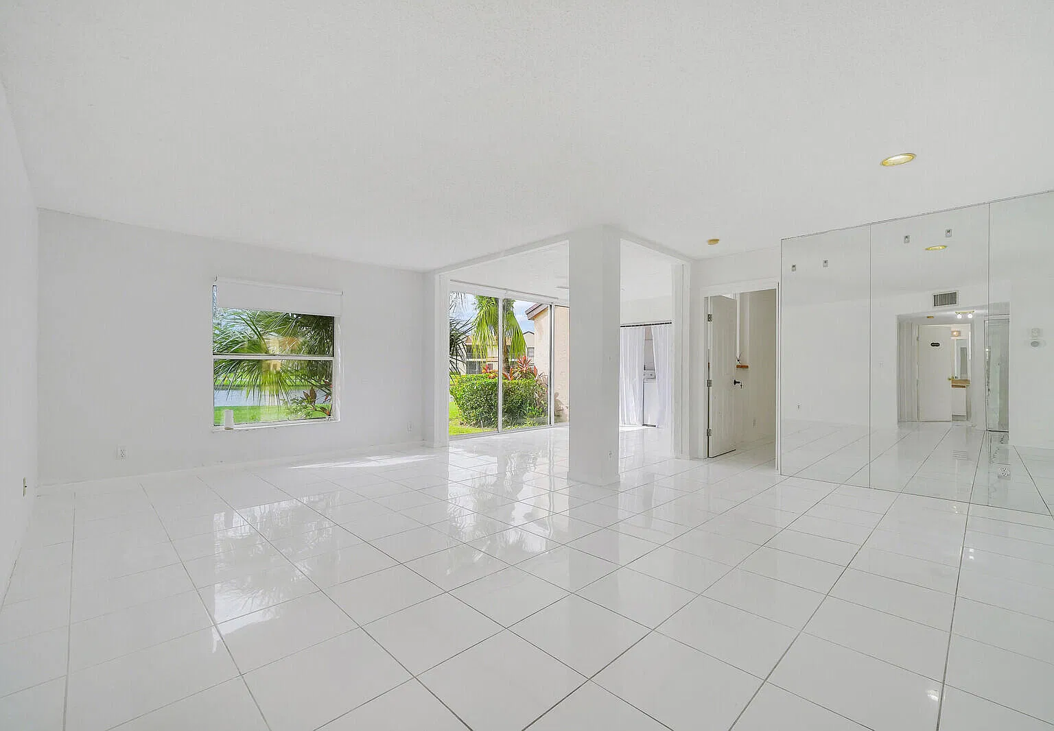 2 bed, 2.0 bath, 1128 sqft, $2,500 — Photo 4