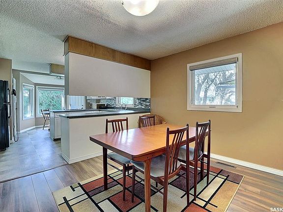 5th image of 97 Compton ROAD
