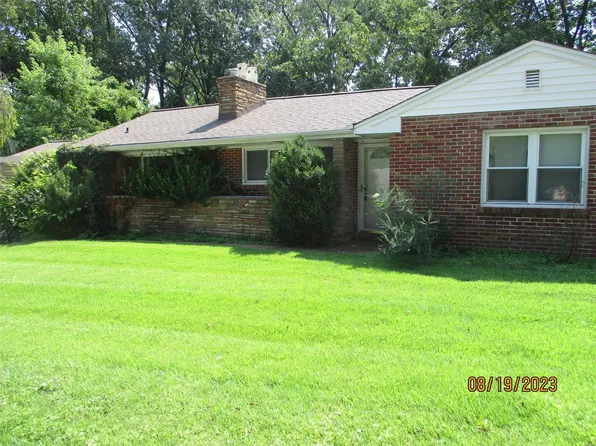 4328 Nelson Dr, Saint Louis, MO 63121