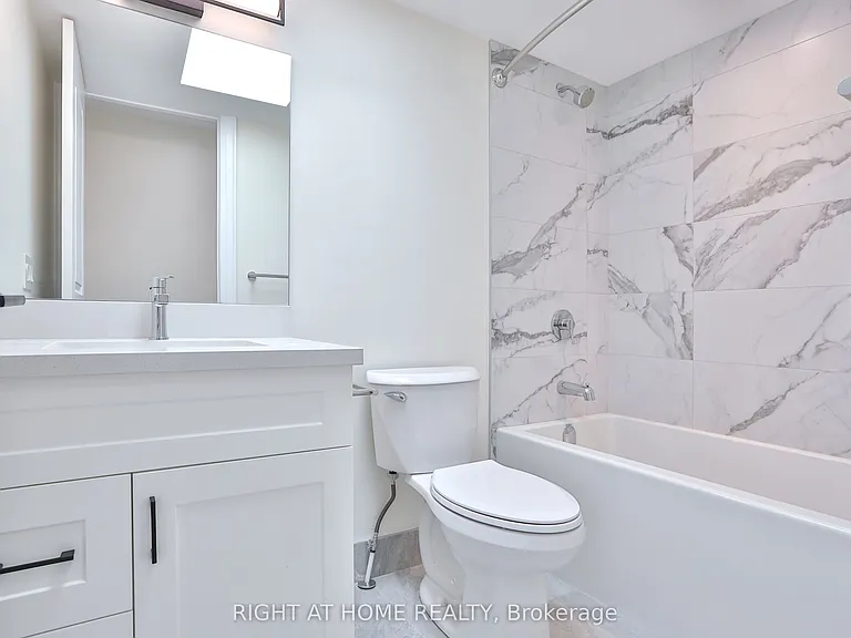 39 15th St #3 — Photo 14