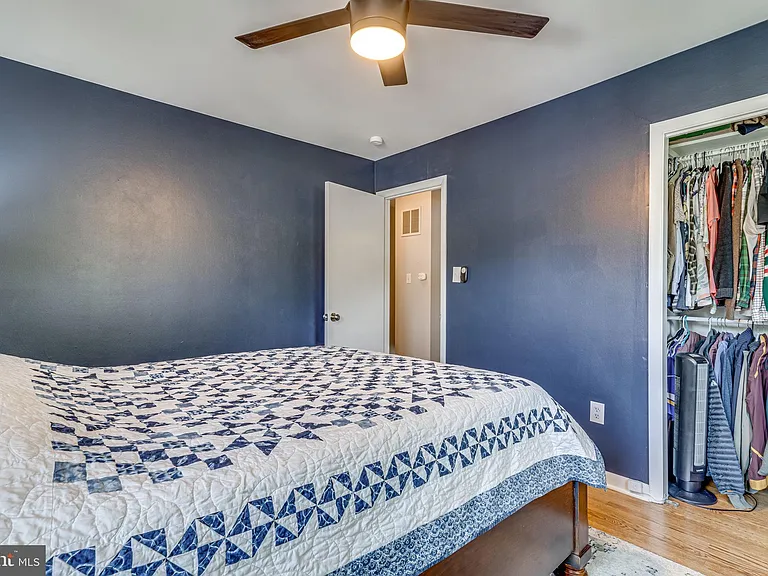 3 Groves Ave — Photo 23