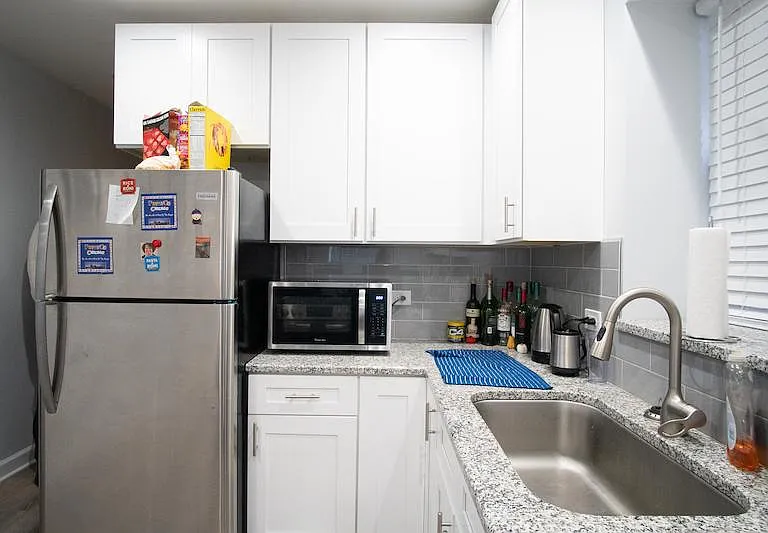 3225 N Wilton Ave #G — Photo 3