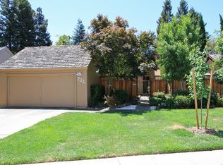 733 Rainbow Dr, Mountain View, CA 94041