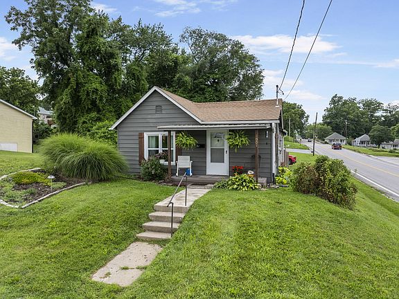 2nd image of 1001 4th St