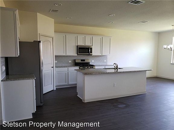 2nd image of 18324 Urbano Dr