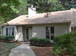 108 Berry Patch Ln, Chapel Hill, NC 27514