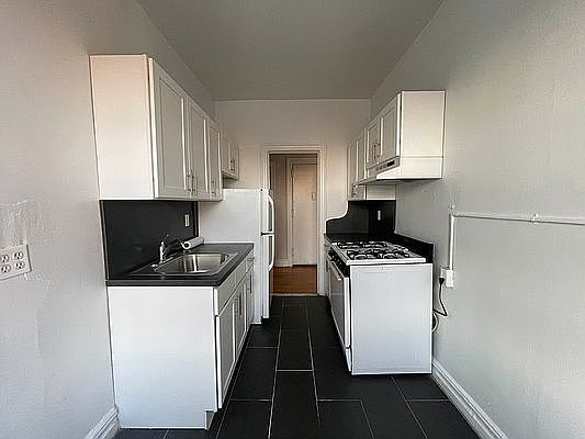 3rd image of 45-35 44th St #4H