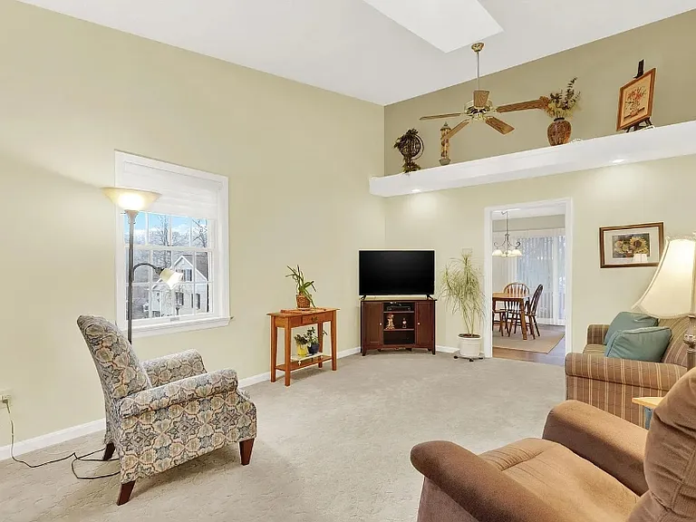42 Timber Villa #A — Photo 4