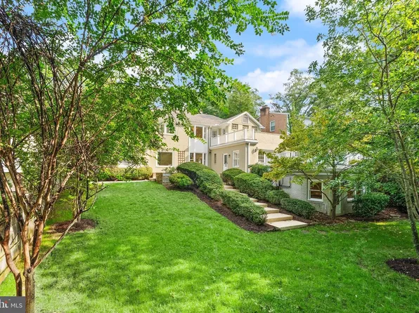 5246 Loughboro Rd NW, Washington, DC 20016
