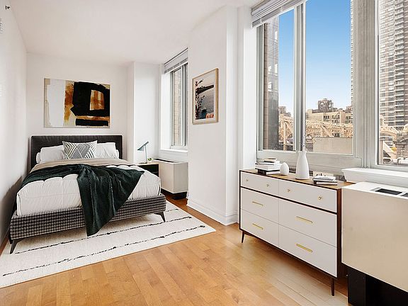 3rd image of 401 E 60th St APT 9L