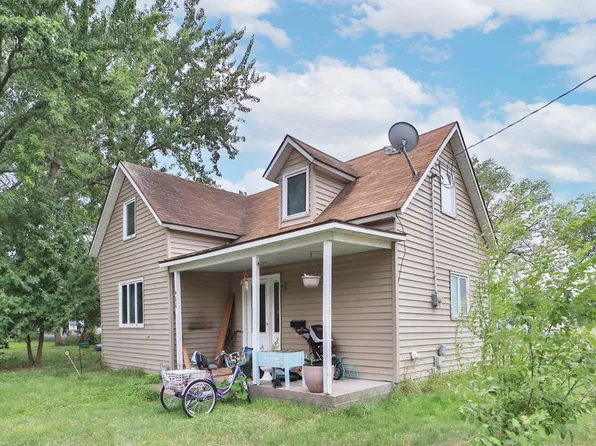 400 5th St SW, Little Falls, MN 56345