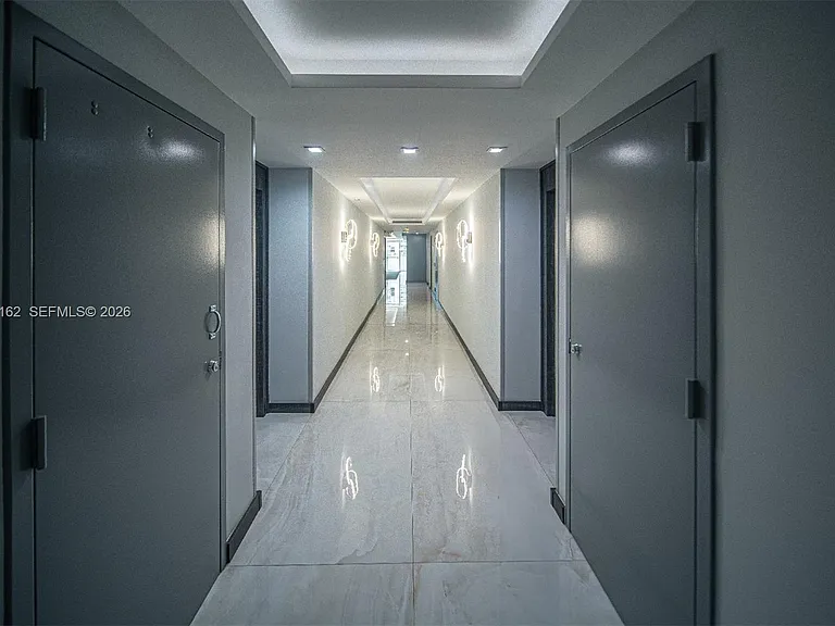 16445 Collins Ave #425 — Photo 33