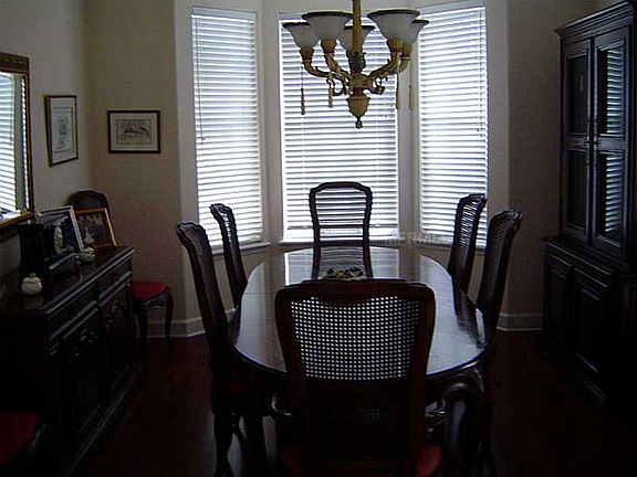 5th image of 295 Promenade Cir