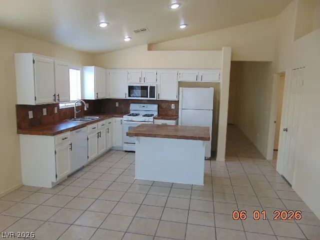 4932 Corsica Island St — Photo 11