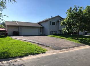 1048 Meadow St, Cologne, MN 55322