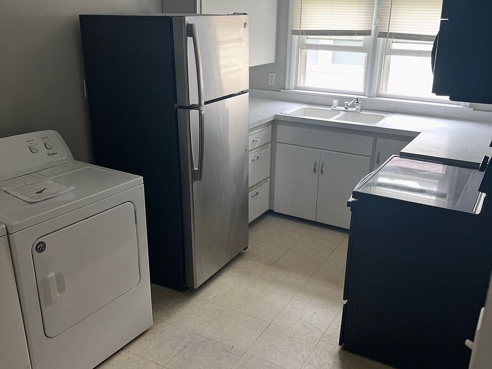 1st image of 440 W Murray St APT 1