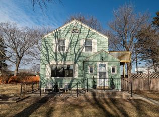 160 E Gauer Cir, Milwaukee, WI 53207