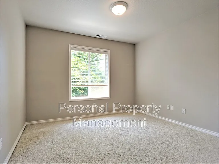 17409 NE 32nd St — Photo 19